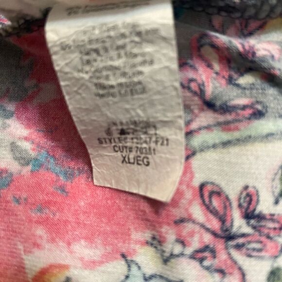 The Zig Zag Stripe Floral V-neck tee, size XL - Picture 4 of 4